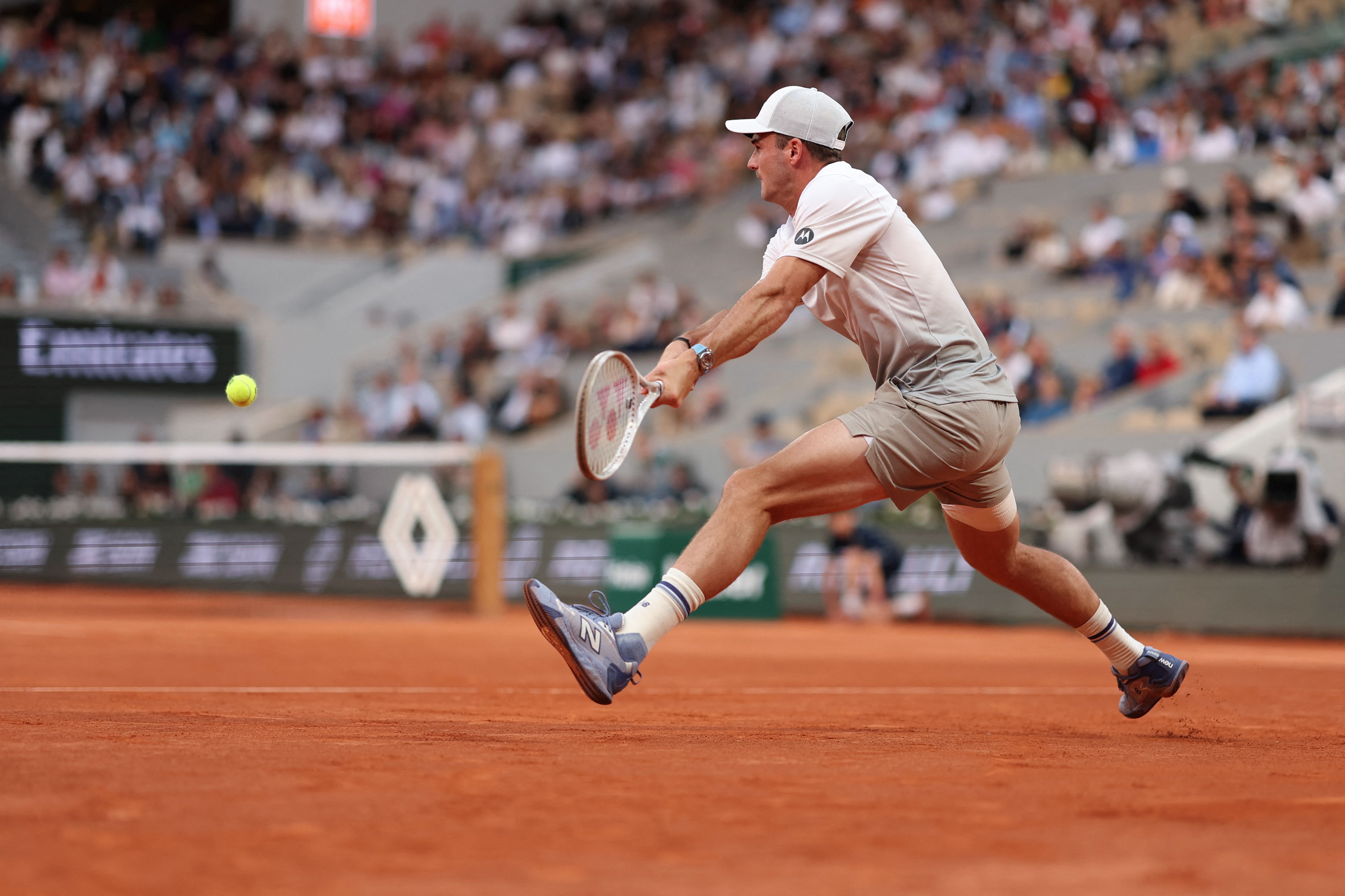 关于澳大利亚网球队横扫法国网球队，阿尔卡拉斯高光表现的信息