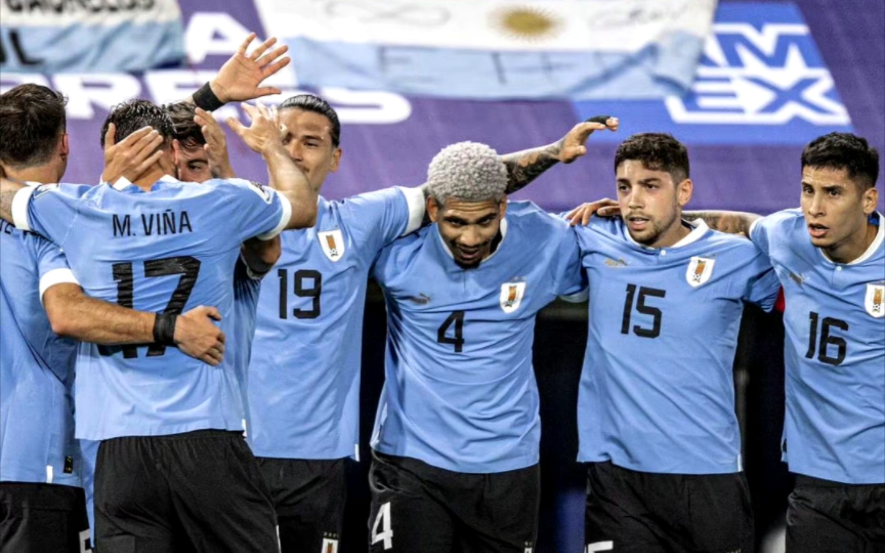 美洲杯选手赛后落泪，背后故事感人