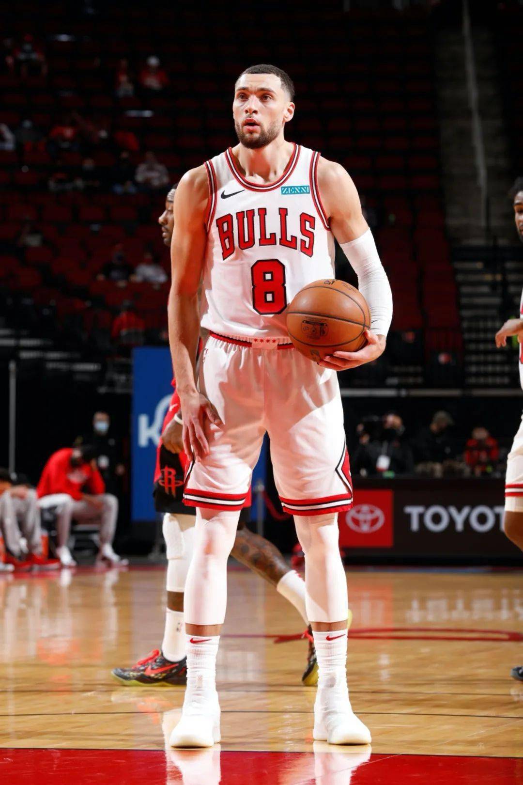 TES强势DK,Caps三分雨点燃全场的简单介绍 TES强势DK,Caps三分雨点燃全场的简单介绍