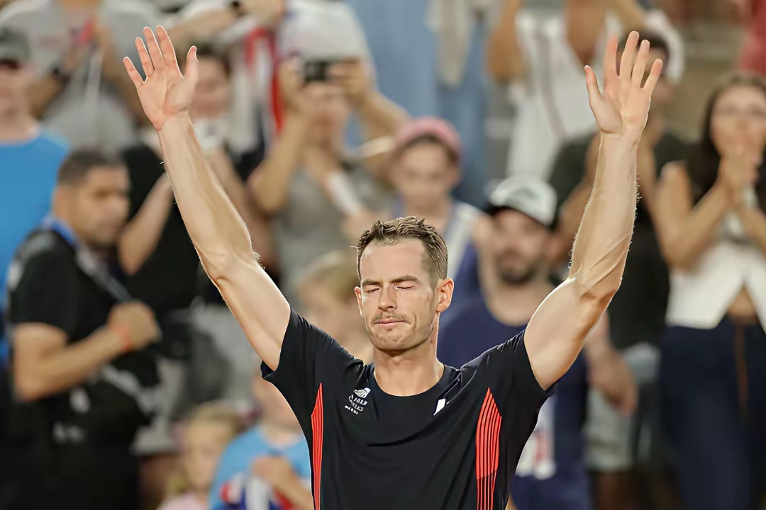 温网完胜拉沃尔杯，穆雷统治全场