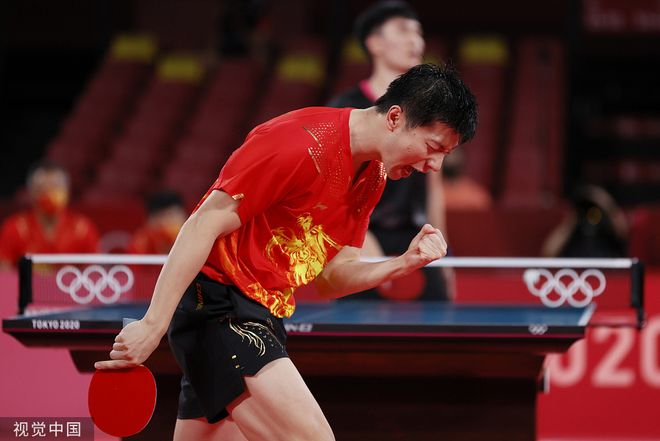 韩国队碾压英格兰队，马龙点燃赛场