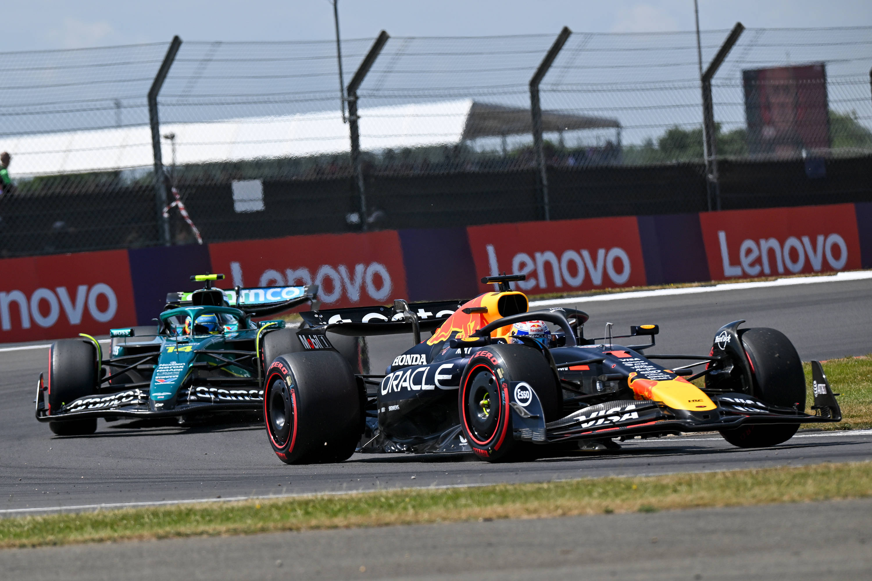 梅赛德斯碾压威廉姆斯,拉塞尔高光表现 梅赛德斯碾压威廉姆斯,拉塞尔高光表现