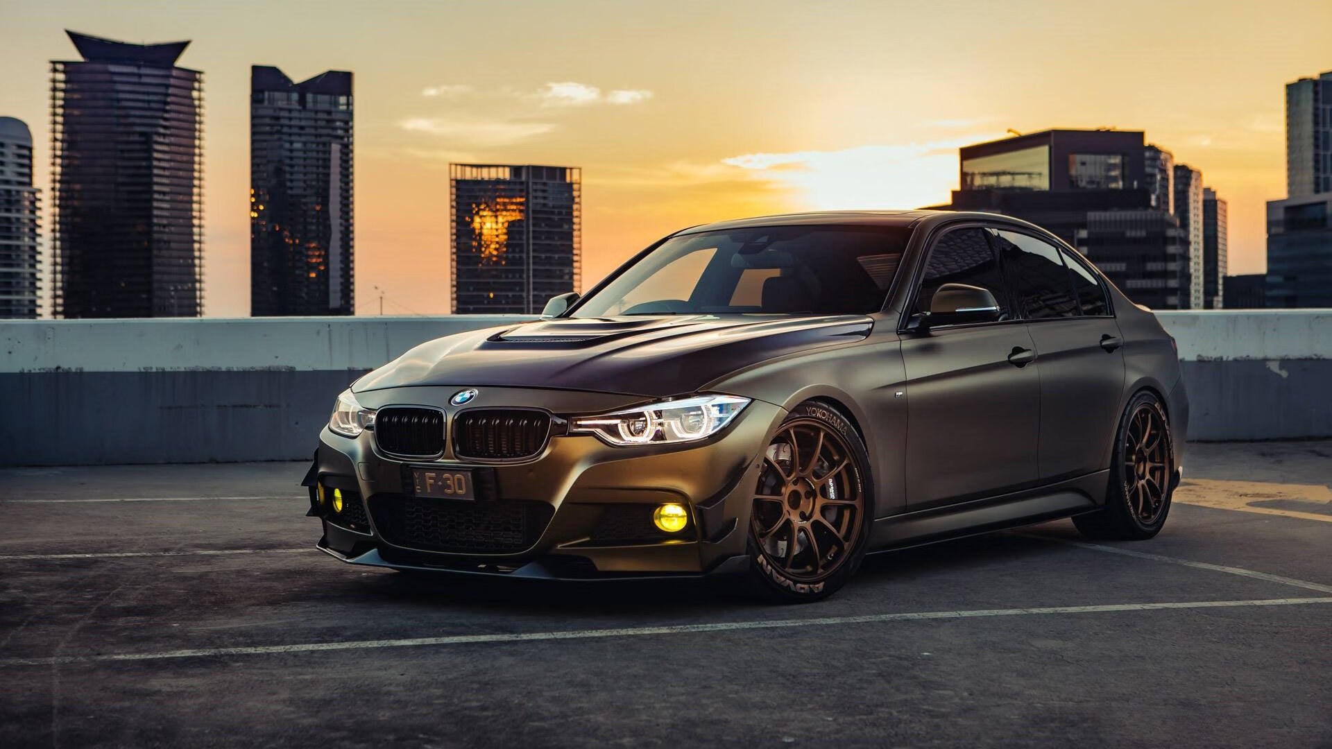 开云平台-绿茵权杖，火力压制背后的秩序与失控