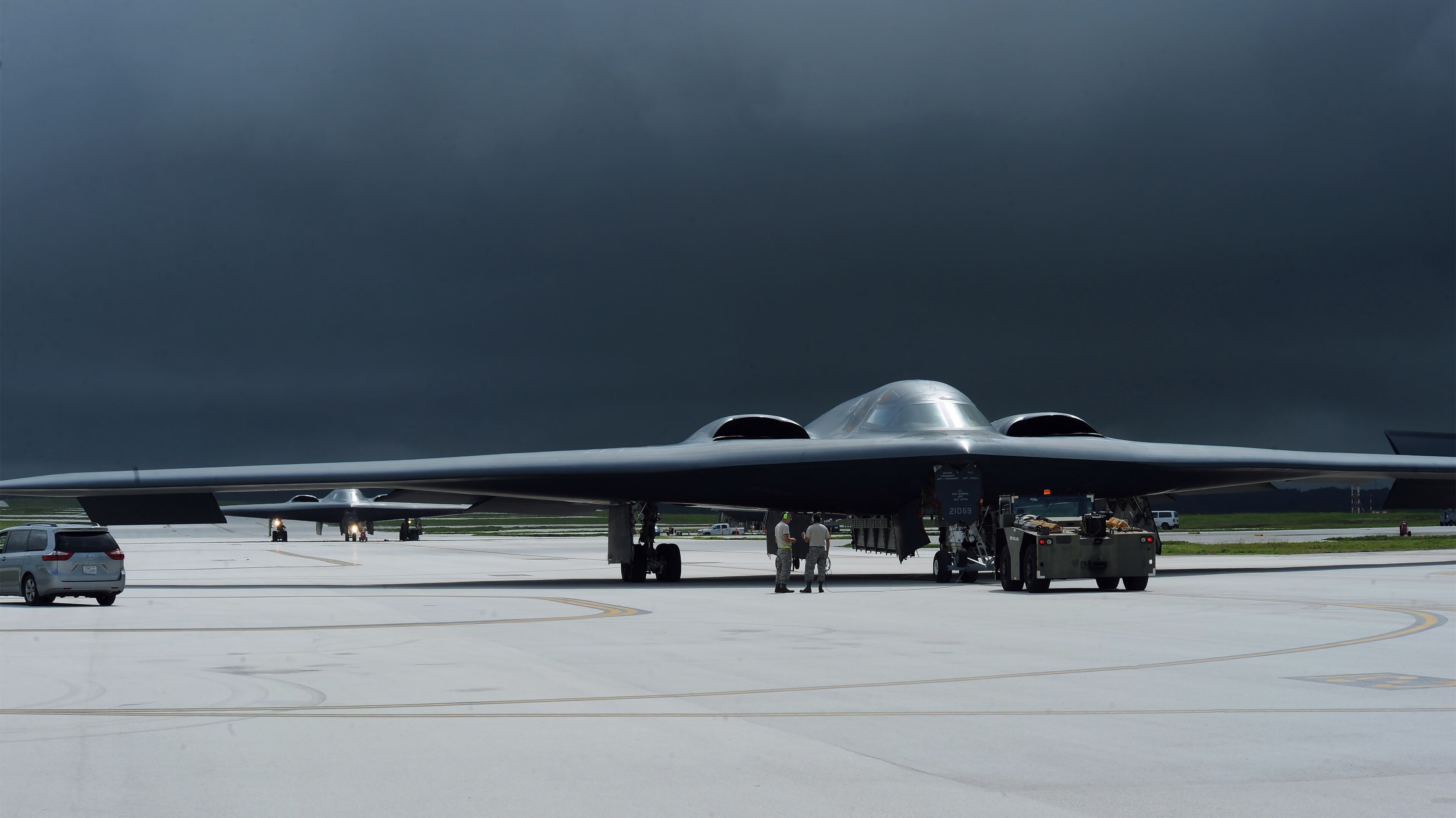 体育奇迹日，尤文打穿塞维利亚，李刚仁在NBA总决赛接管比赛