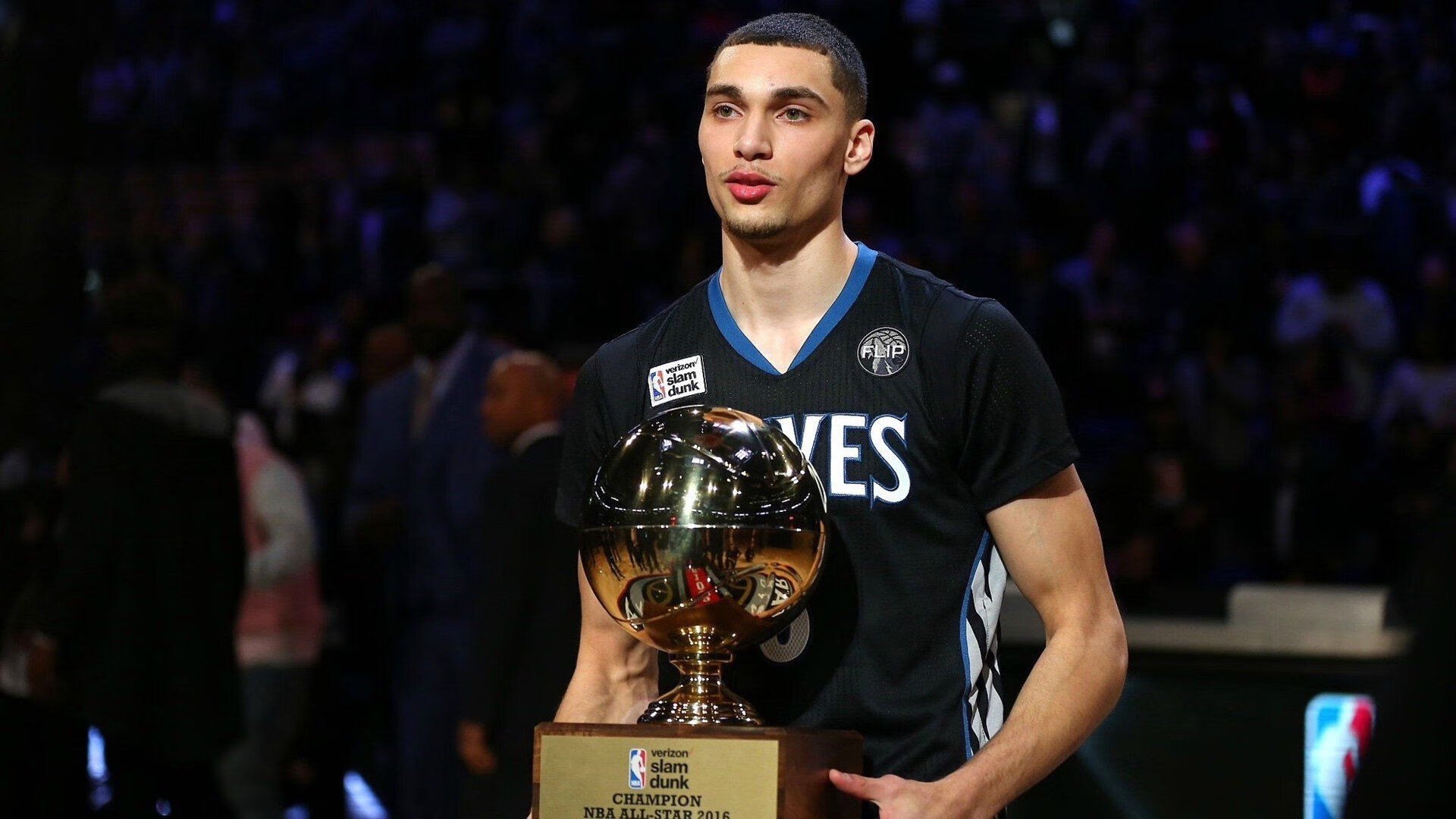 西亚卡姆狂飙破局，鹈鹕精密节奏彻底锁死国王