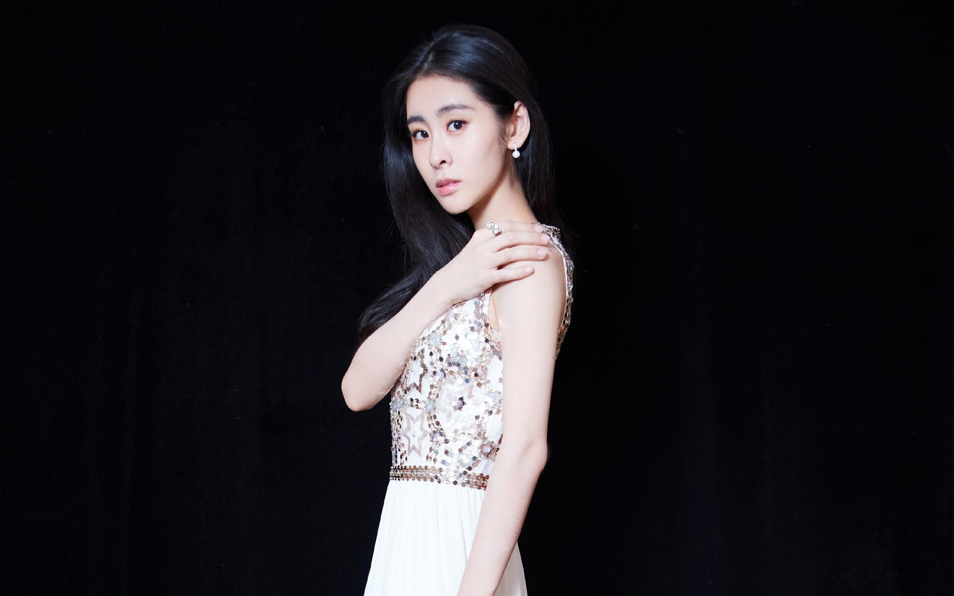 开云体育官网-神射穿云范弗利特破紫金,篮网轻取湖人显沉稳