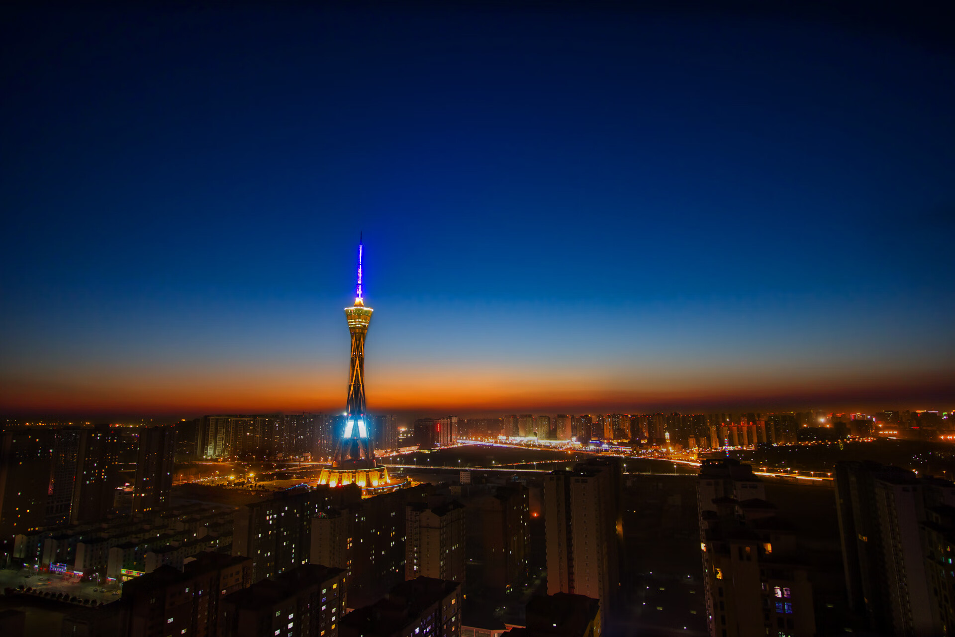 跨界风暴，加拿大足球绝杀荷兰与迪马利亚的F1传奇首秀