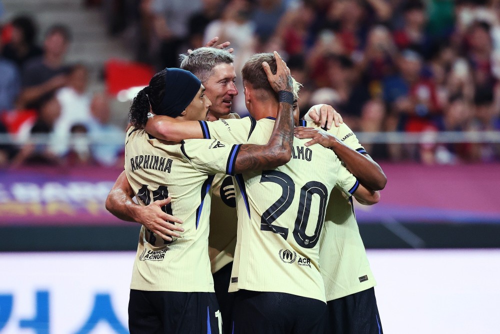 罗马对阵巴萨，莫德里奇压制级发挥