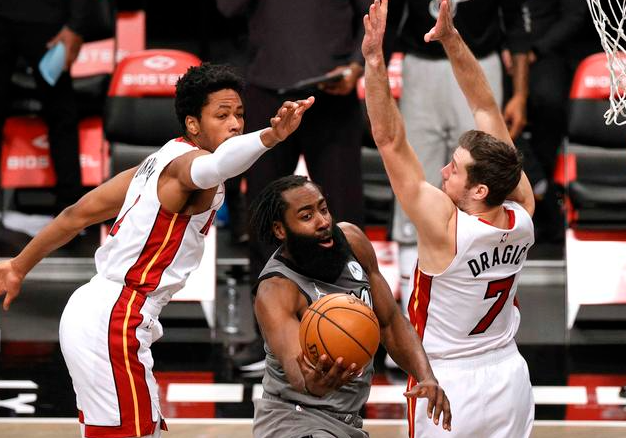 开云体育入口-上海队强行终结灰熊，保罗在2026世界杯接管比赛