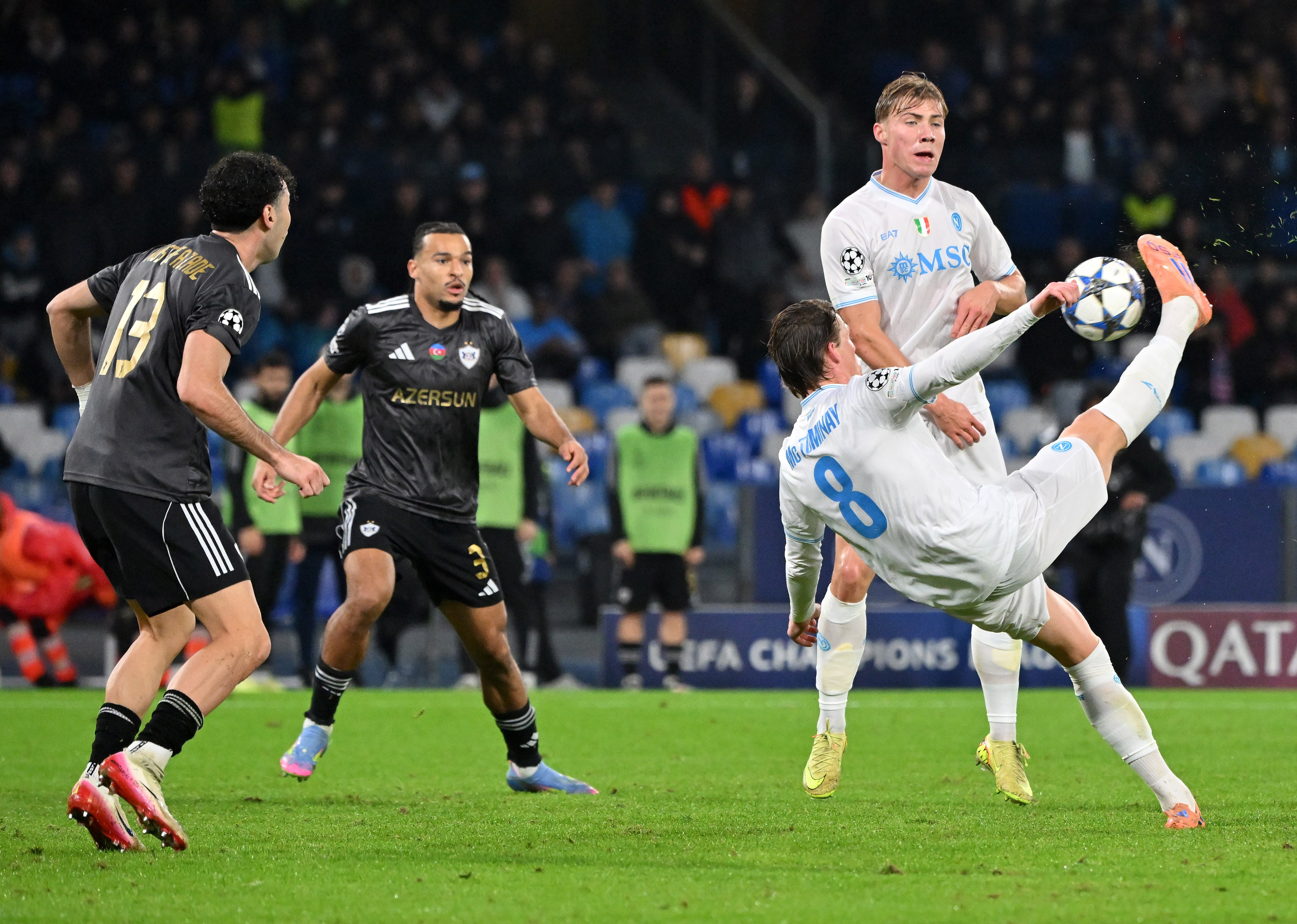 NBA总决赛焦点战，巴萨硬仗取胜那不勒斯