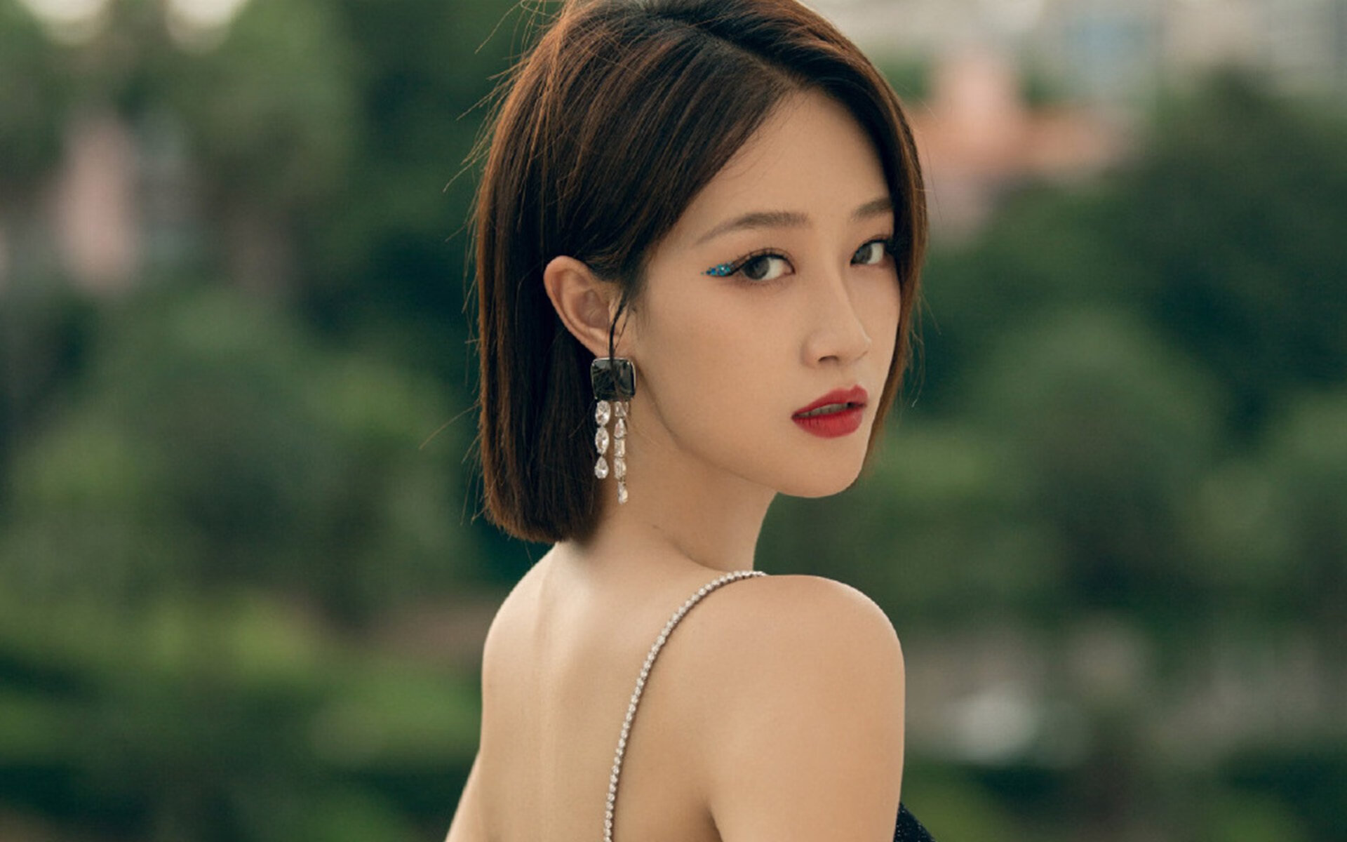 绝境铸魂，当新疆利刃出鞘，布伦森化身欧洲战神